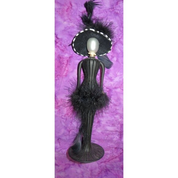 Vintage Victorian 11 inch Display Doll with case in Black Velvet with Feathers - Picture 3 of 8